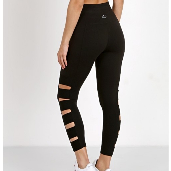 Beyond Yoga Leggings Womens Size S Black - Picture 2 of 4